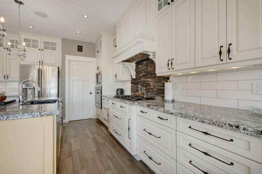 MLS® A2256294 - 1233 Hillcrest Manor Estates  in Hillview Estates Strathmore, Residential