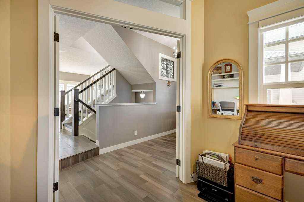 MLS® A2256294 - 1233 Hillcrest Manor Estates  in Hillview Estates Strathmore, Residential