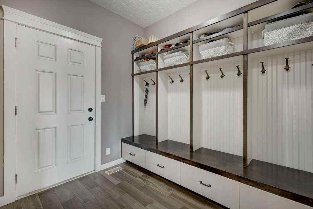 MLS® A2256294 - 1233 Hillcrest Manor Estates  in Hillview Estates Strathmore, Residential