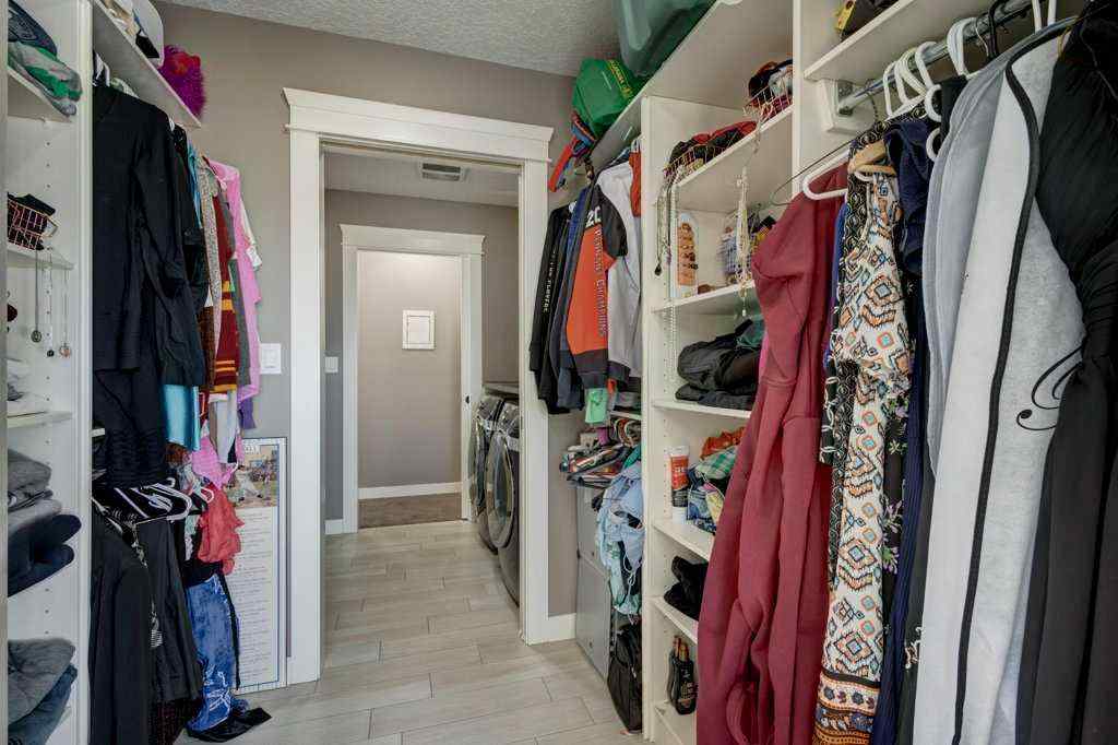 MLS® A2256294 - 1233 Hillcrest Manor Estates  in Hillview Estates Strathmore, Residential