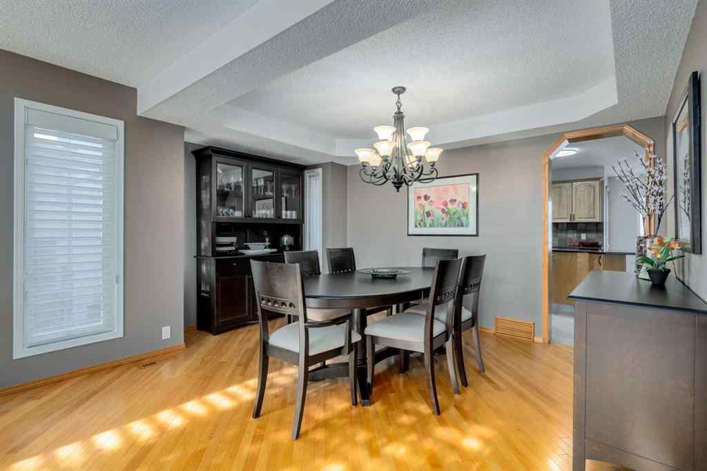 MLS® A2256295 - 537 Sierra Madre Court SW in Signal Hill Calgary, Residential