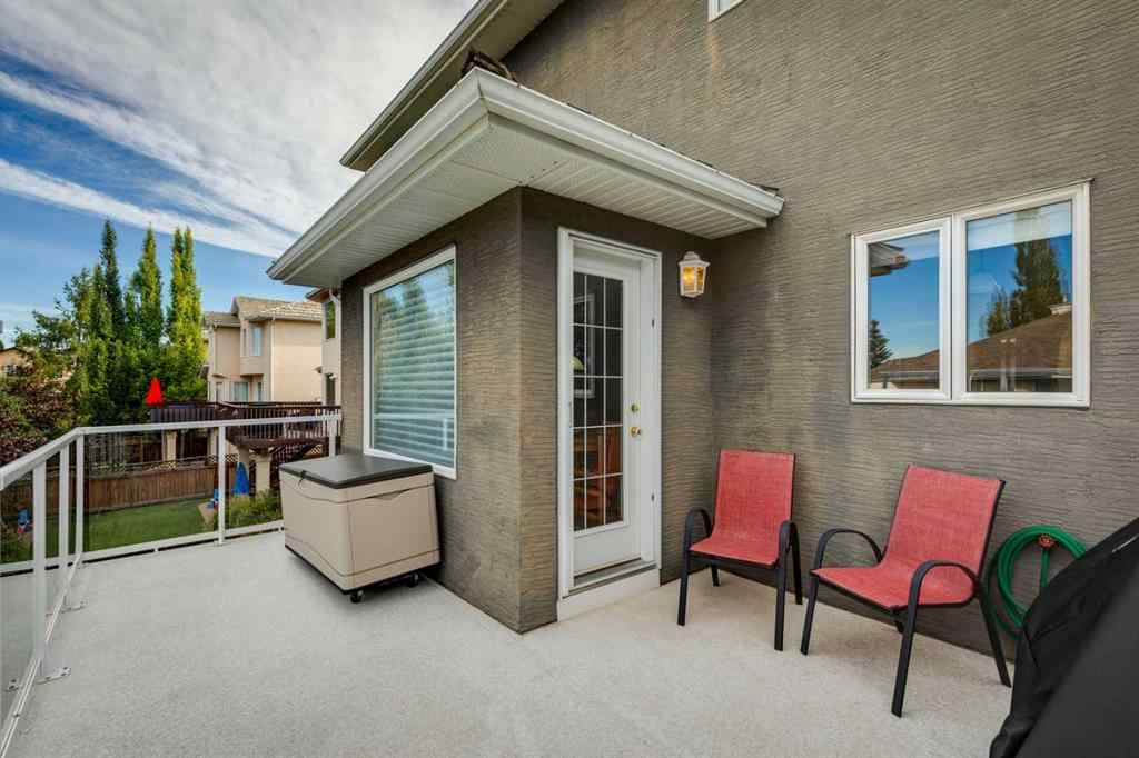 MLS® A2256295 - 537 Sierra Madre Court SW in Signal Hill Calgary, Residential