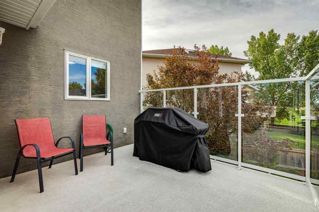 MLS® A2256295 - 537 Sierra Madre Court SW in Signal Hill Calgary, Residential