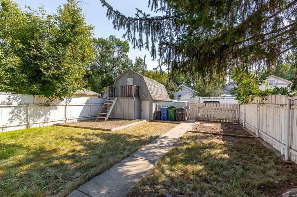 MLS® A2256298 - 1210 6 Avenue S in London Road Lethbridge, Residential