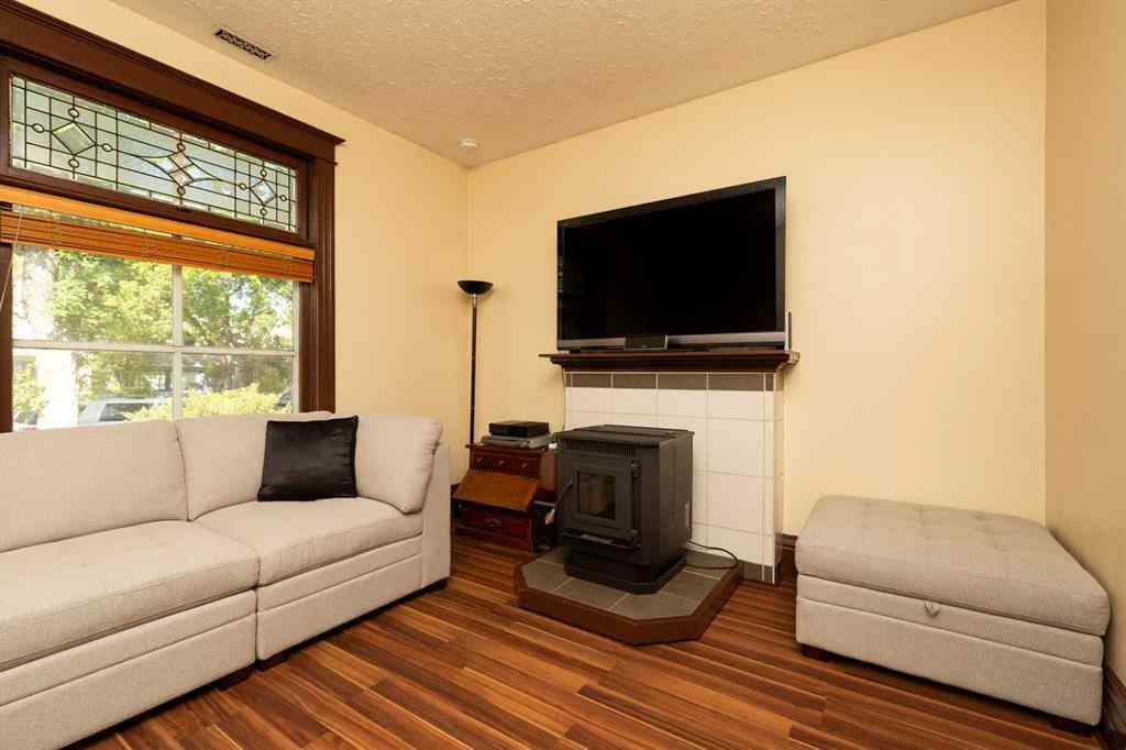 MLS® A2256298 - 1210 6 Avenue S in London Road Lethbridge, Residential