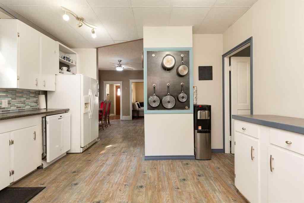 MLS® A2256298 - 1210 6 Avenue S in London Road Lethbridge, Residential