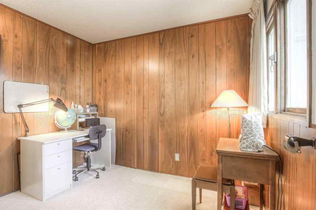 MLS® A2256299 - 22 Varwood Place NW in Varsity Calgary, Residential