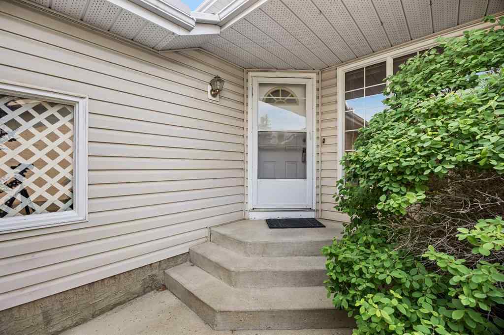 MLS® A2256301 - 132 Hawkland Circle NW in Hawkwood Calgary, Residential