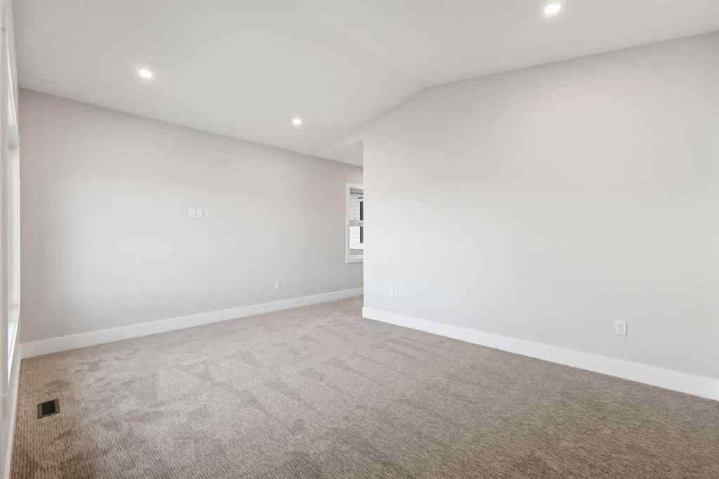 MLS® A2256304 - 72 Heritage Ridge  in Heritage Hills Cochrane, Residential