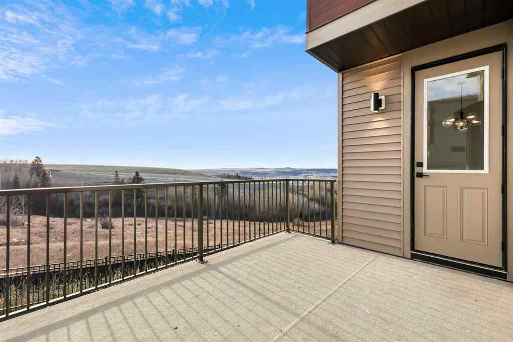 MLS® A2256304 - 72 Heritage Ridge  in Heritage Hills Cochrane, Residential