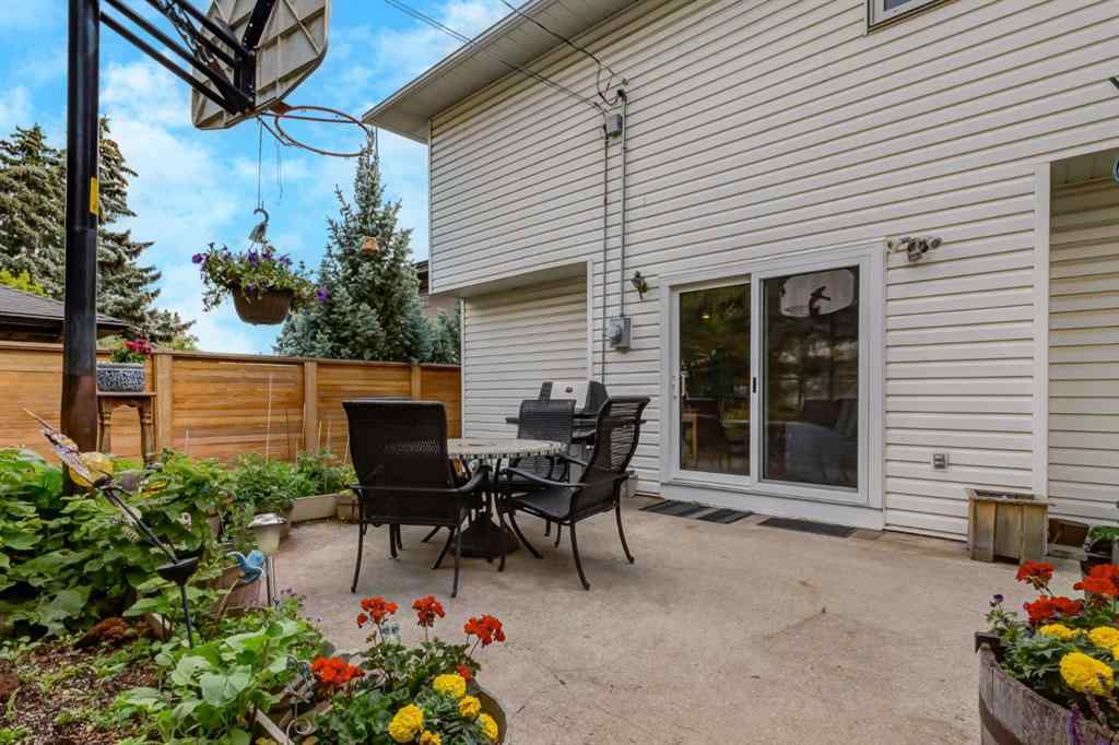 MLS® A2256316 - 274 Carragana Crescent NW in Charleswood Calgary, Residential