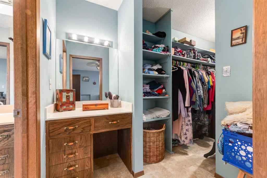 MLS® A2256316 - 274 Carragana Crescent NW in Charleswood Calgary, Residential