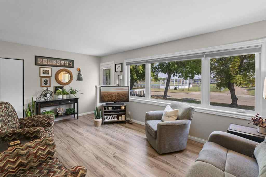 MLS® A2256319 - 5308 50 Street  in Sparling Camrose, Residential