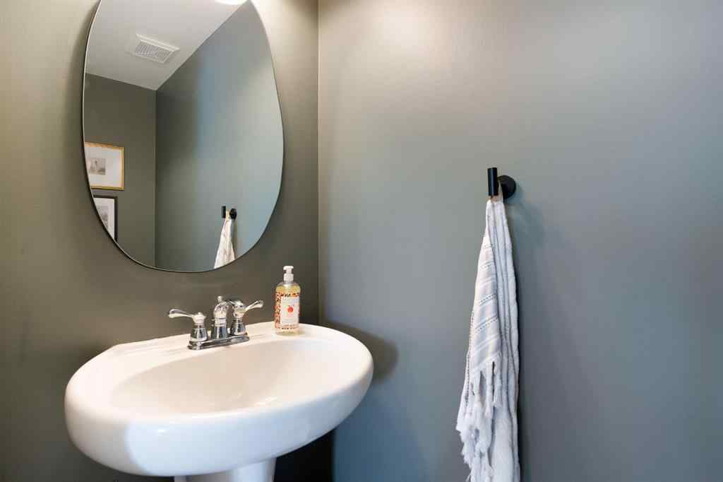 MLS® A2256322 - 420 Windstone Grove SW in Windsong Airdrie, Residential