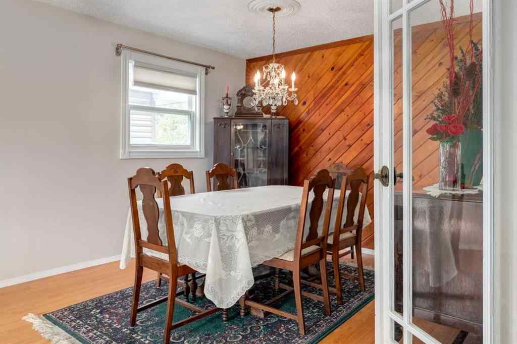 MLS® A2256327 - 1812 Meadowbrook Drive SE in Meadowbrook Airdrie, Residential