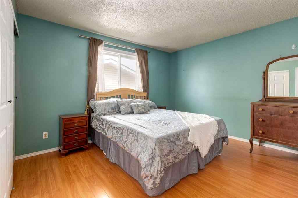 MLS® A2256327 - 1812 Meadowbrook Drive SE in Meadowbrook Airdrie, Residential