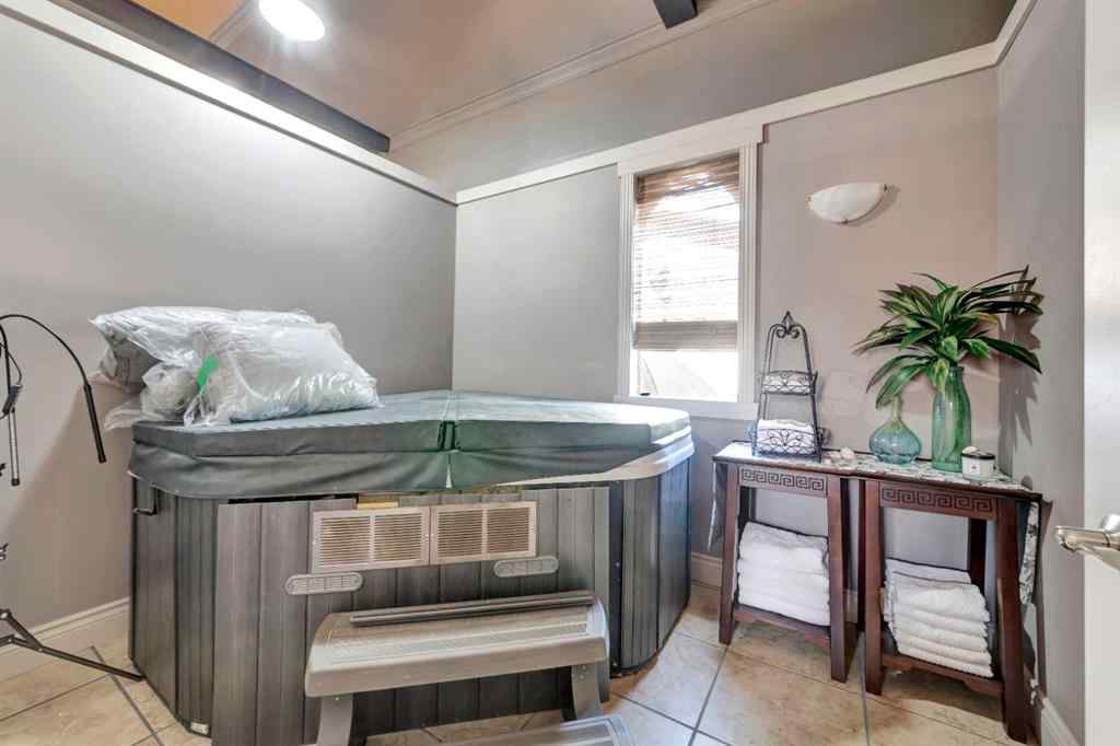 MLS® A2256330 - 135 Park Avenue   in Paradise Valley Paradise Valley, Residential