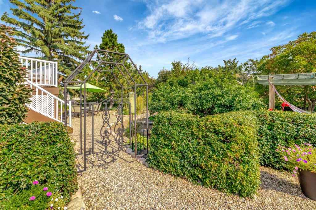 MLS® A2256330 - 135 Park Avenue   in Paradise Valley Paradise Valley, Residential