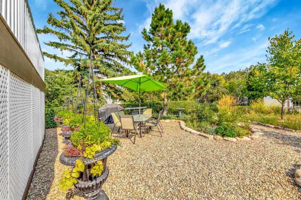 MLS® A2256330 - 135 Park Avenue   in Paradise Valley Paradise Valley, Residential