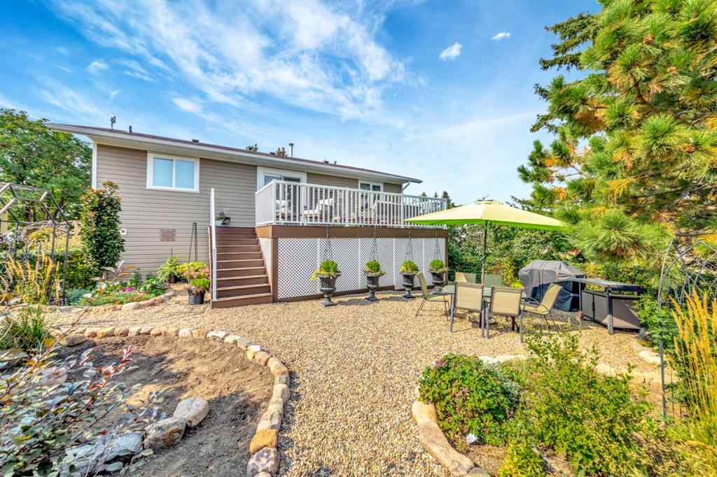 MLS® A2256330 - 135 Park Avenue   in Paradise Valley Paradise Valley, Residential