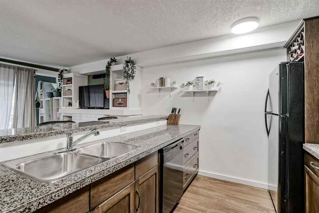 MLS® A2256334 - Unit #208 355 5 Avenue NE in Crescent Heights Calgary, Residential
