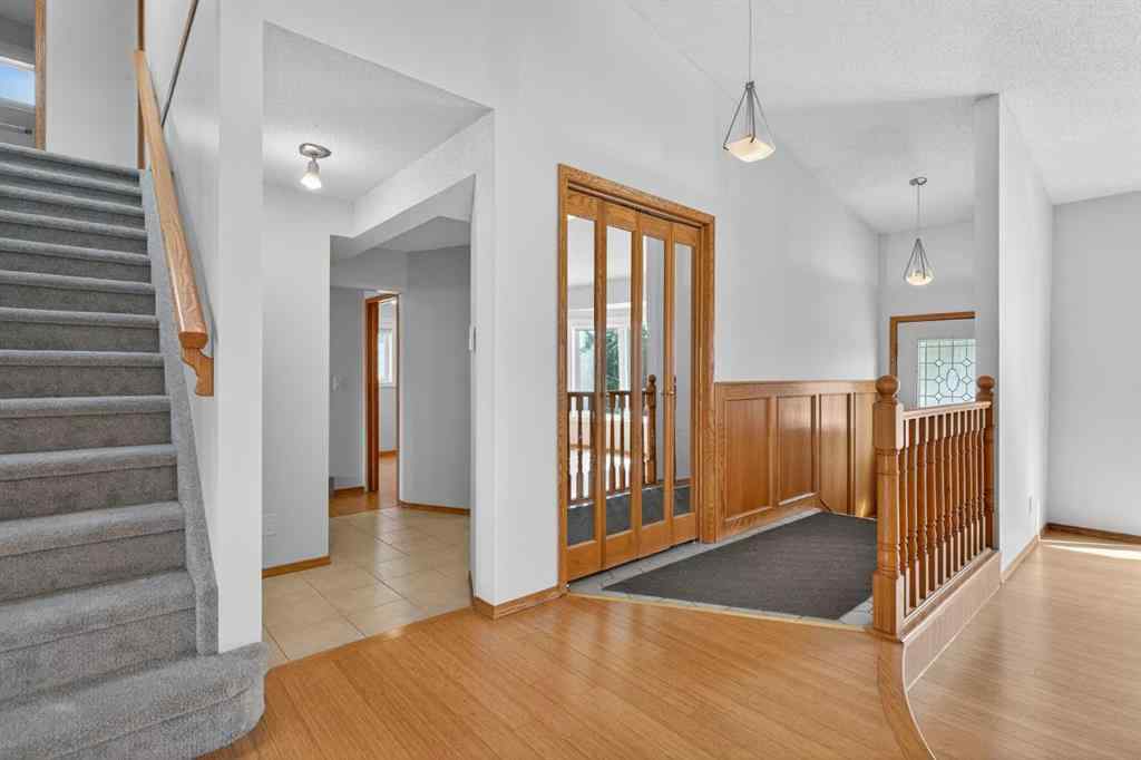 MLS® A2256335 - 23 Edgepark Way NW in Edgemont Calgary, Residential