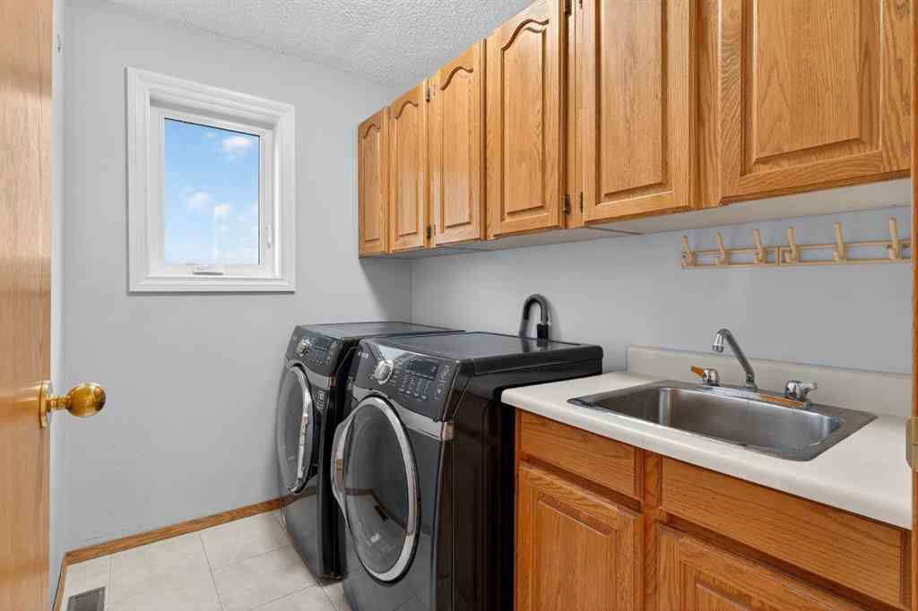 MLS® A2256335 - 23 Edgepark Way NW in Edgemont Calgary, Residential