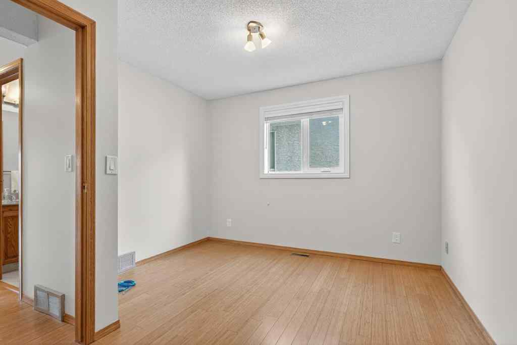 MLS® A2256335 - 23 Edgepark Way NW in Edgemont Calgary, Residential