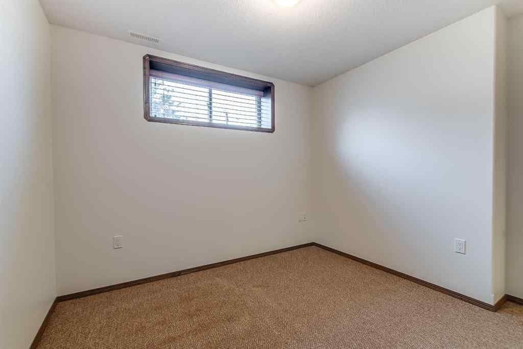MLS® A2256339 - 180 Stratton Road SE in SE Southridge Medicine Hat, Residential