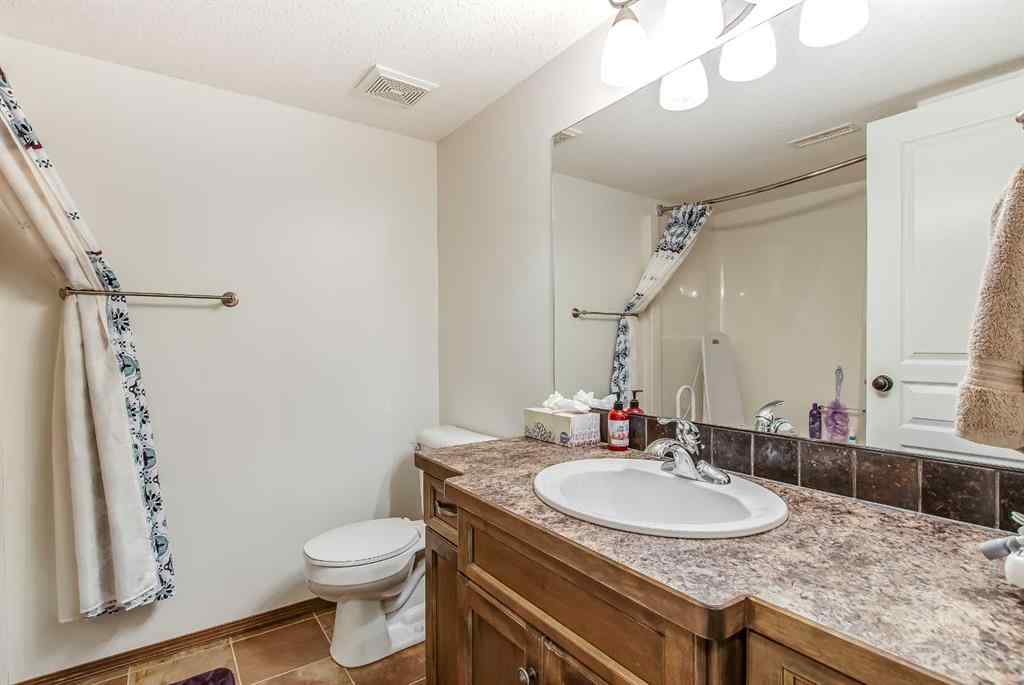 MLS® A2256339 - 180 Stratton Road SE in SE Southridge Medicine Hat, Residential