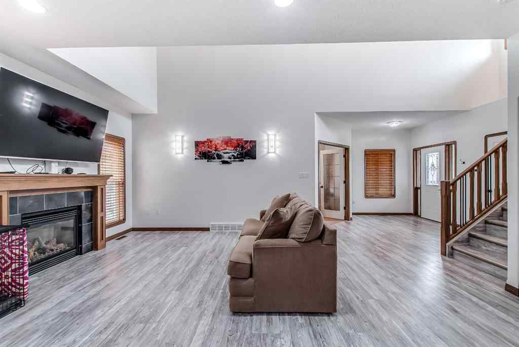 MLS® A2256339 - 180 Stratton Road SE in SE Southridge Medicine Hat, Residential