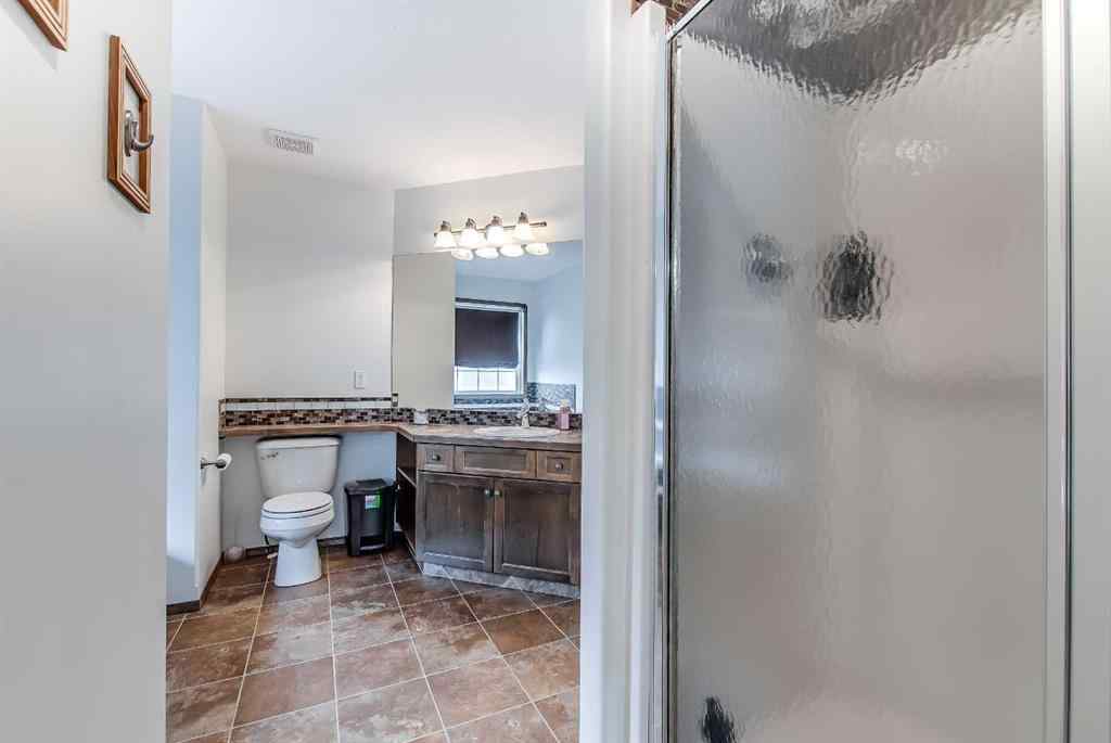 MLS® A2256339 - 180 Stratton Road SE in SE Southridge Medicine Hat, Residential