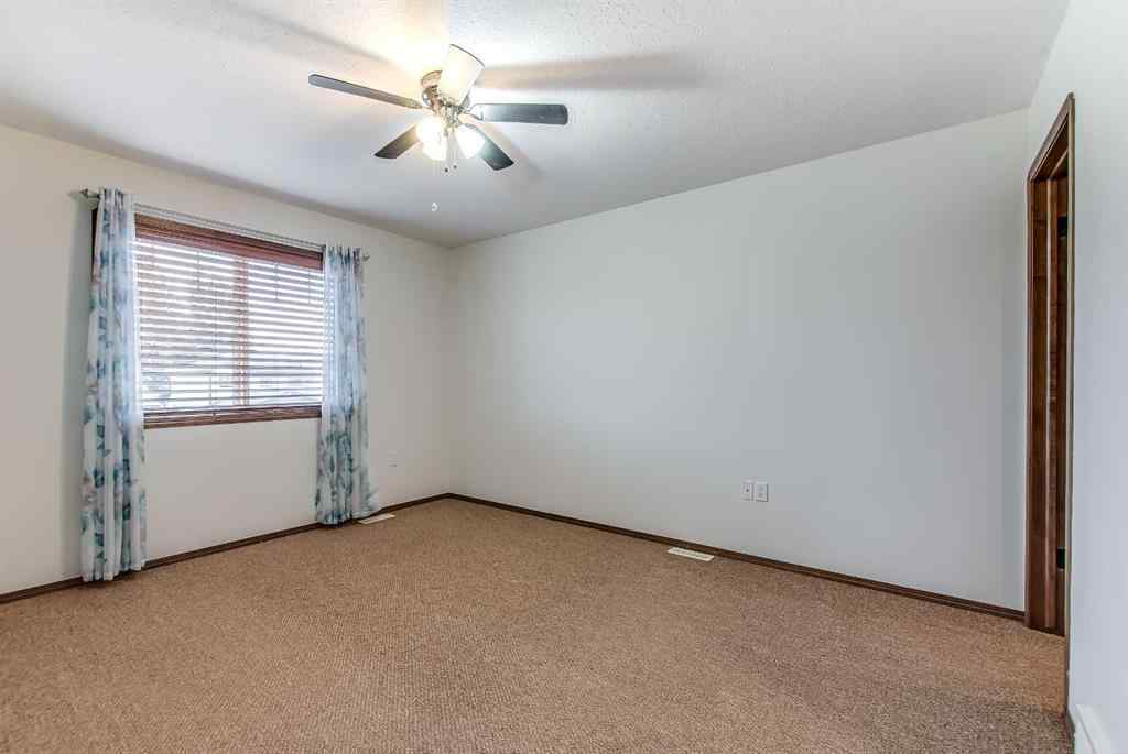 MLS® A2256339 - 180 Stratton Road SE in SE Southridge Medicine Hat, Residential