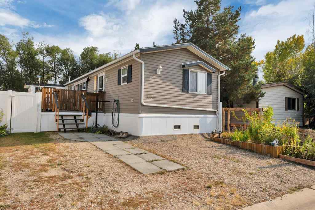 MLS® A2256340 - 117 Westwood Court  in Westwood Innisfail, Mobile