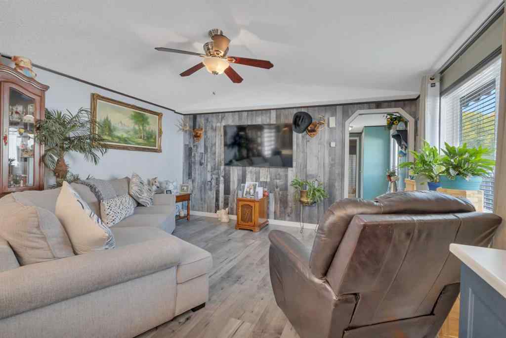 MLS® A2256340 - 117 Westwood Court  in Westwood Innisfail, Mobile