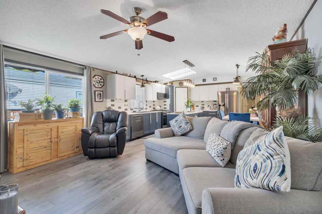 MLS® A2256340 - 117 Westwood Court  in Westwood Innisfail, Mobile