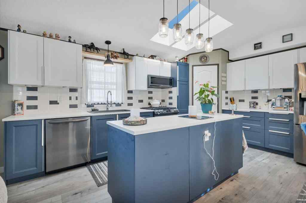 MLS® A2256340 - 117 Westwood Court  in Westwood Innisfail, Mobile