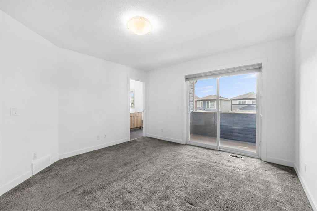 MLS® A2256349 - 520 Chinook Winds Gardens SW in Chinook Gate Airdrie, Residential