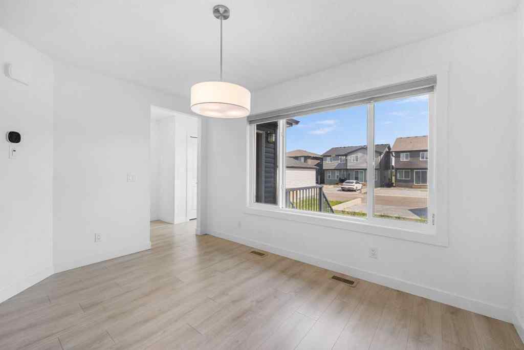 MLS® A2256349 - 520 Chinook Winds Gardens SW in Chinook Gate Airdrie, Residential