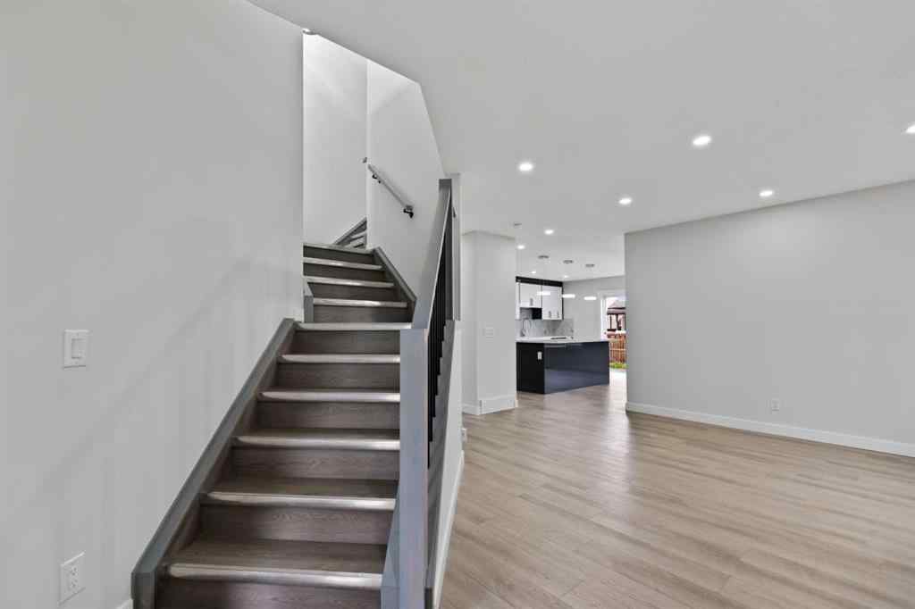 MLS® A2256352 - 81 Saddlecrest Green NE in Saddle Ridge Calgary, Residential