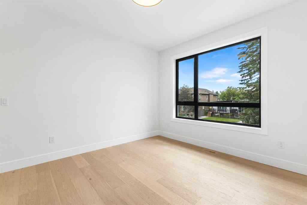 MLS® A2256353 - 430 21 Avenue NE in Winston Heights/Mountview Calgary, Residential