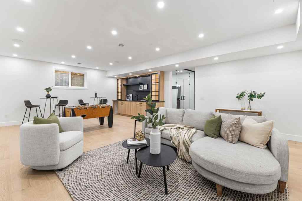 MLS® A2256353 - 430 21 Avenue NE in Winston Heights/Mountview Calgary, Residential