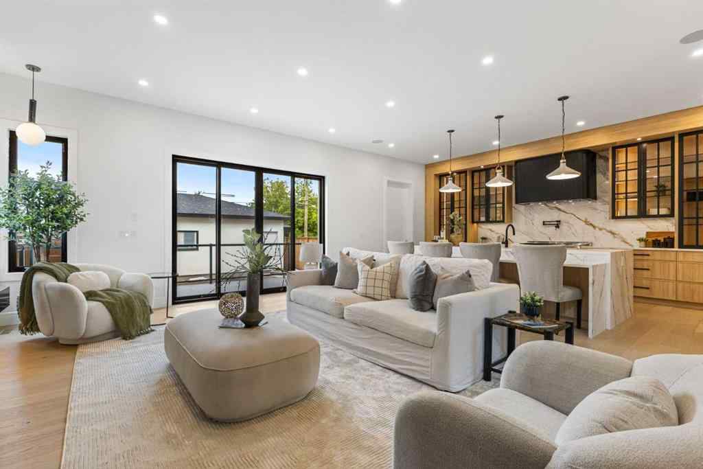 MLS® A2256353 - 430 21 Avenue NE in Winston Heights/Mountview Calgary, Residential