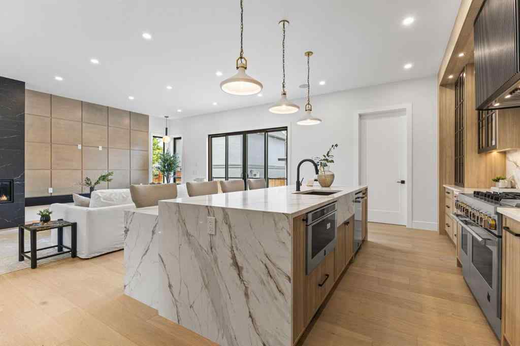 MLS® A2256353 - 430 21 Avenue NE in Winston Heights/Mountview Calgary, Residential
