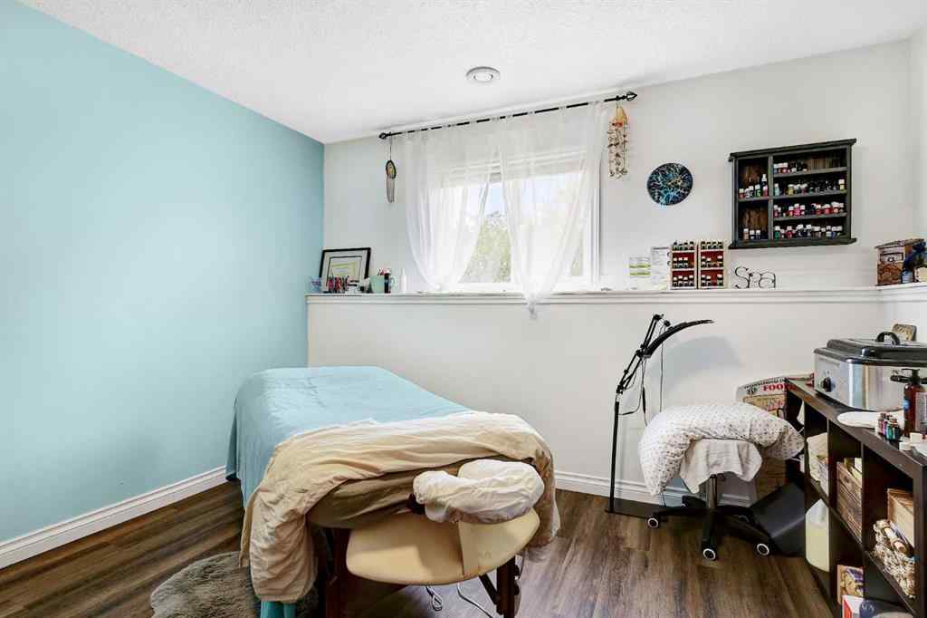 MLS® A2256361 - 1101 Redlow Drive  in NONE Beaverlodge, Residential