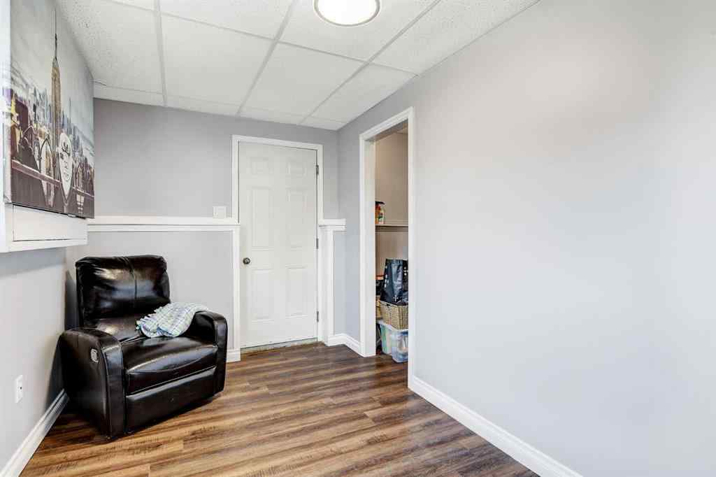 MLS® A2256361 - 1101 Redlow Drive  in NONE Beaverlodge, Residential