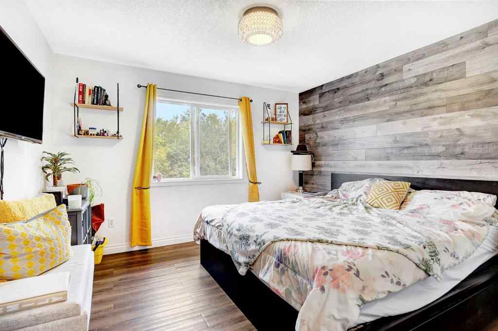 MLS® A2256361 - 1101 Redlow Drive  in NONE Beaverlodge, Residential