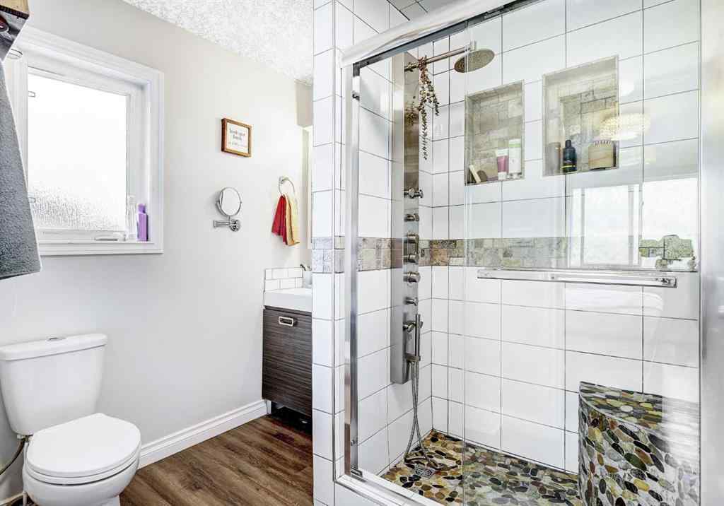 MLS® A2256361 - 1101 Redlow Drive  in NONE Beaverlodge, Residential
