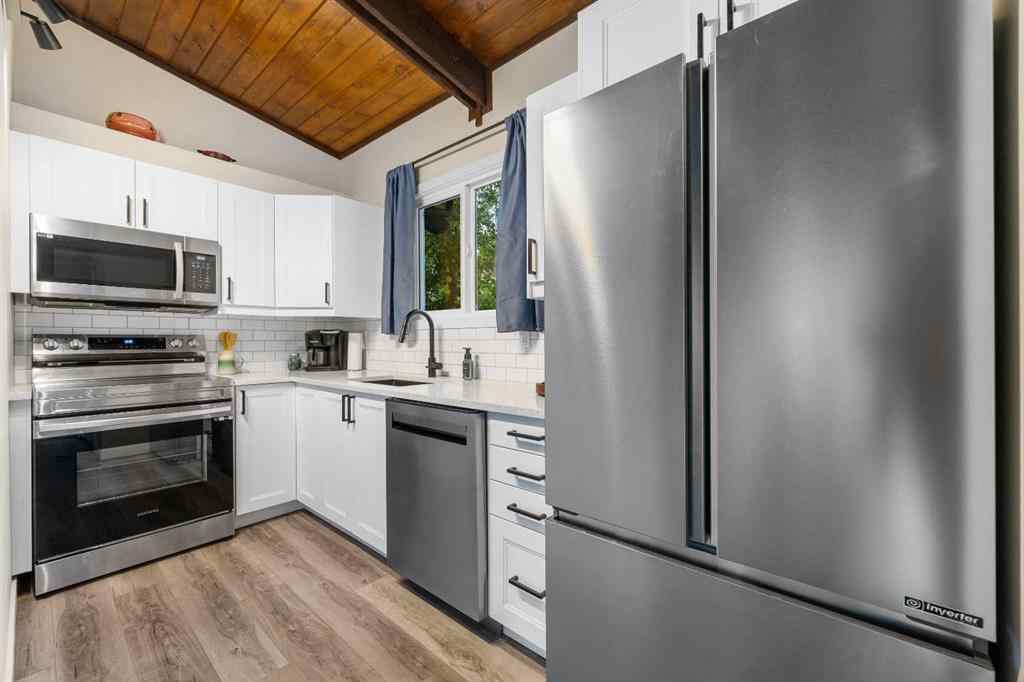 MLS® A2256368 - 615 Sabrina Road SW in Southwood Calgary, Residential