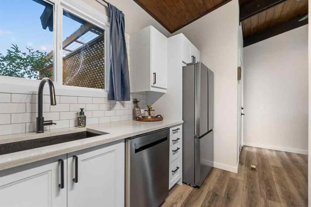MLS® A2256368 - 615 Sabrina Road SW in Southwood Calgary, Residential